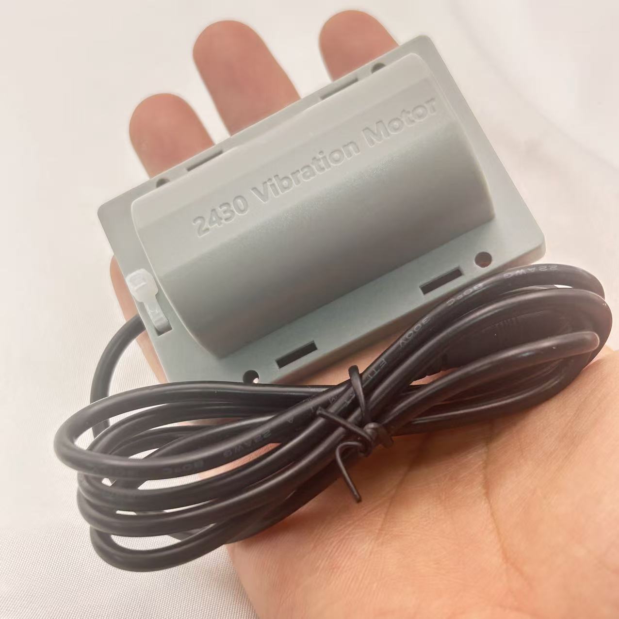 Dc Motor 12V - محرك اهتزاز صغير 2430 12 فولت