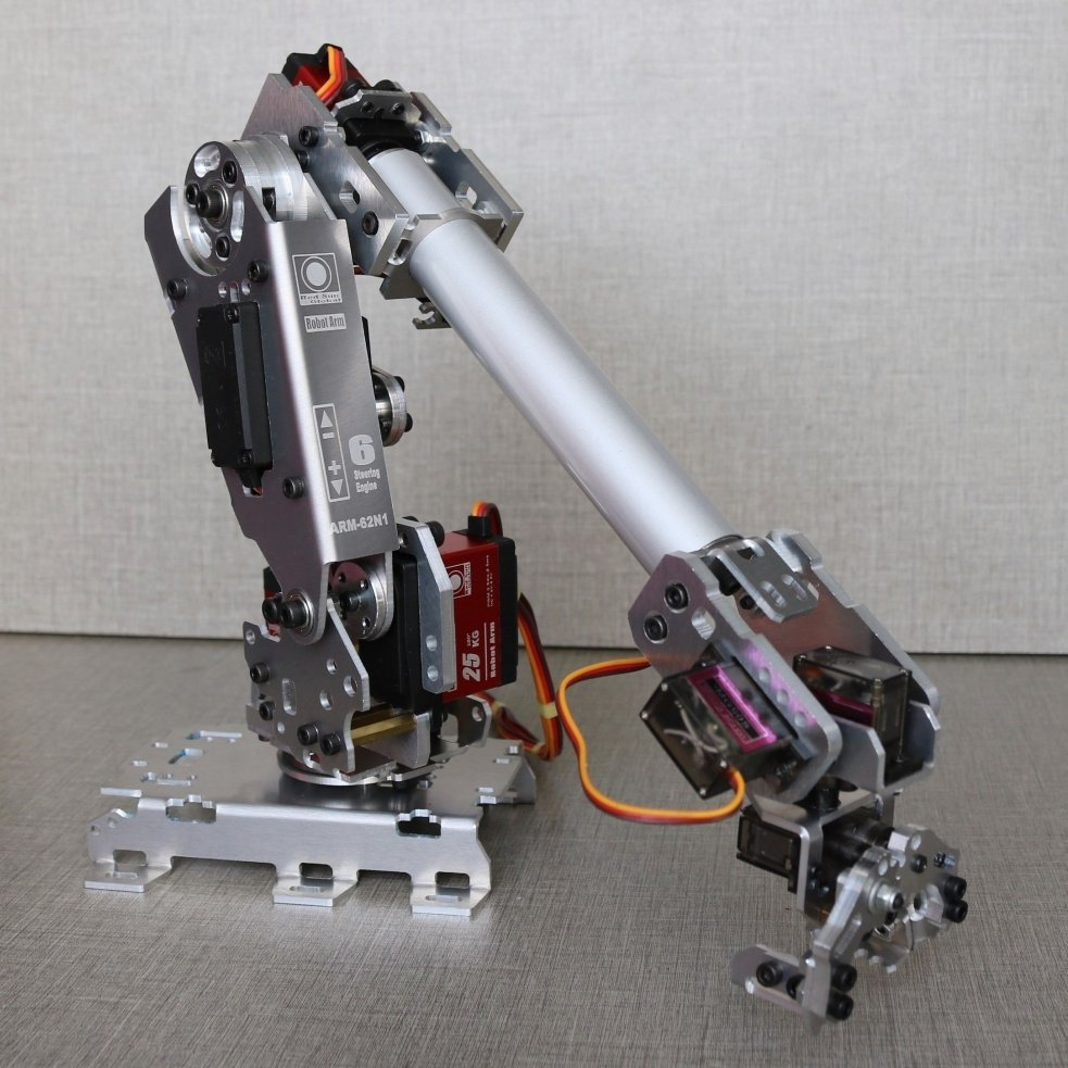 ذراع روبوت بمضخة هواء ذات شفط  - مراجعة Arduino Robot وسعره